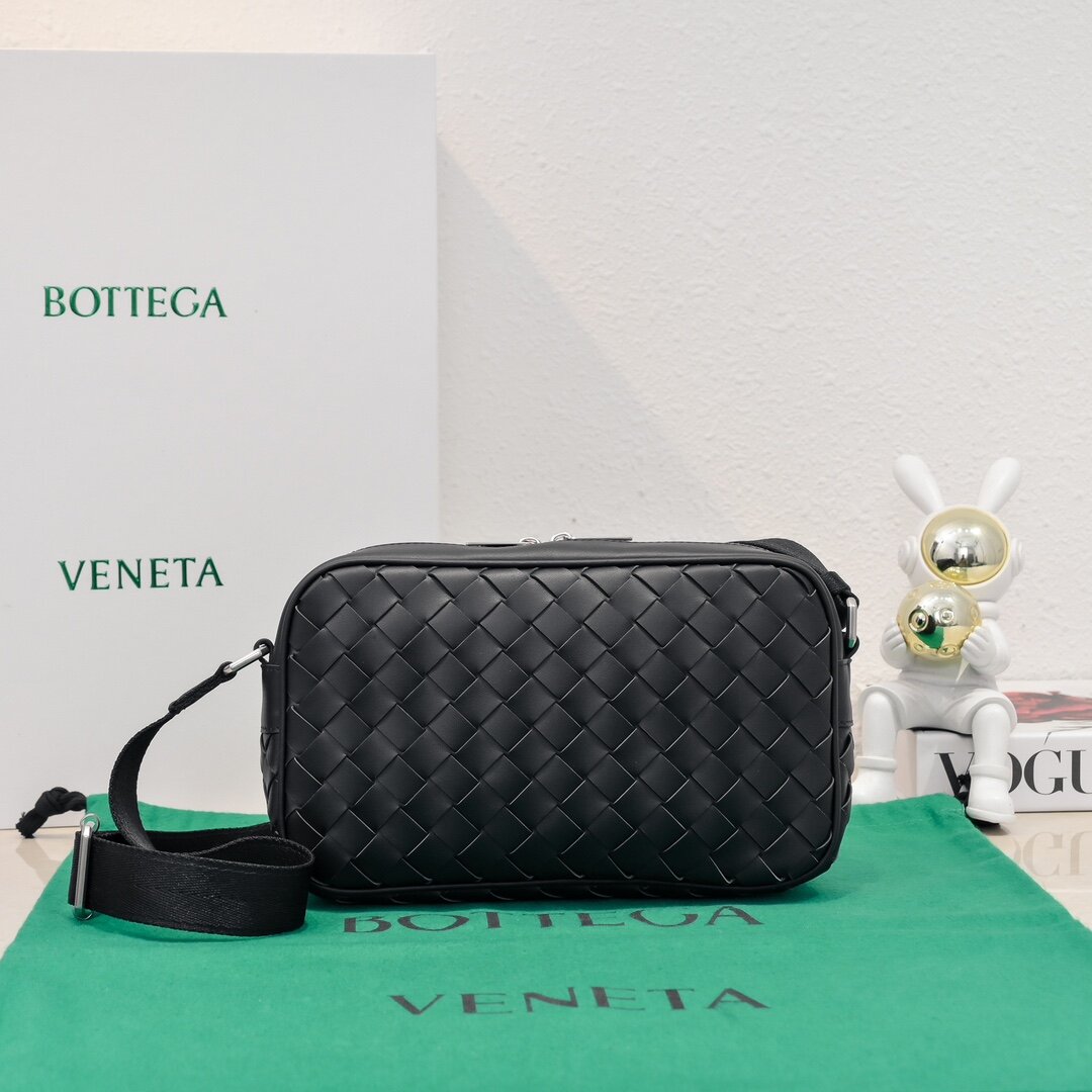 Bottega Veneta 7100 lntrecciato 24.5
